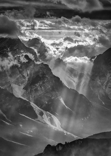 Sunbeams and mountians