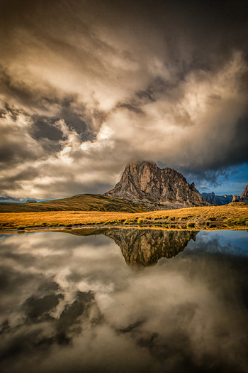Scene Reflected in a Lake4